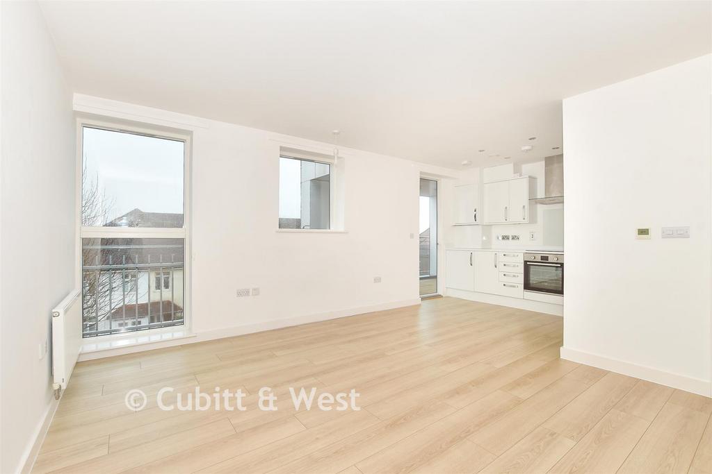 Lounge/ Kitchen