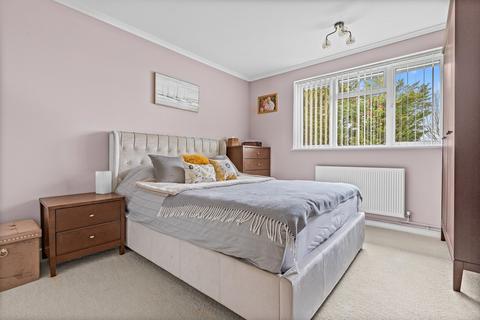 2 bedroom apartment for sale, Wyatt Road, Staines-upon-Thames, TW18