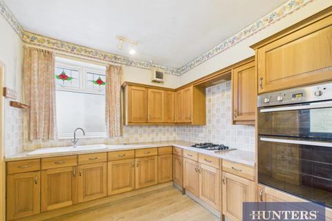 3 bedroom end of terrace house for sale, Roundhay Road, Bridlington