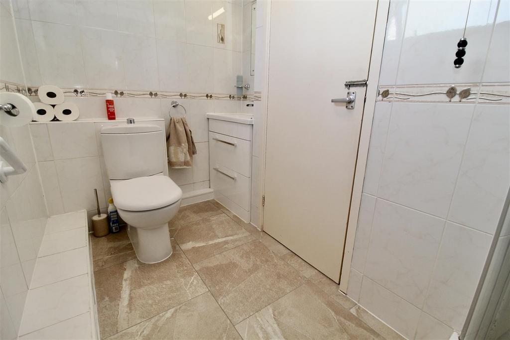 Family Shower Room