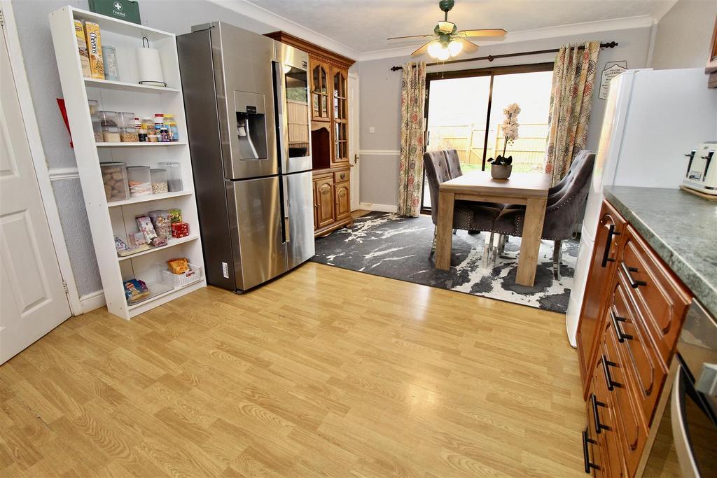 Dual Aspect Kitchen/Dining Room