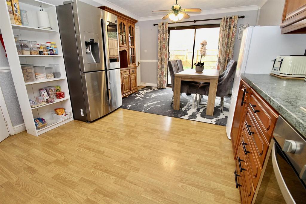 Dual Aspect Kitchen/Dining Room