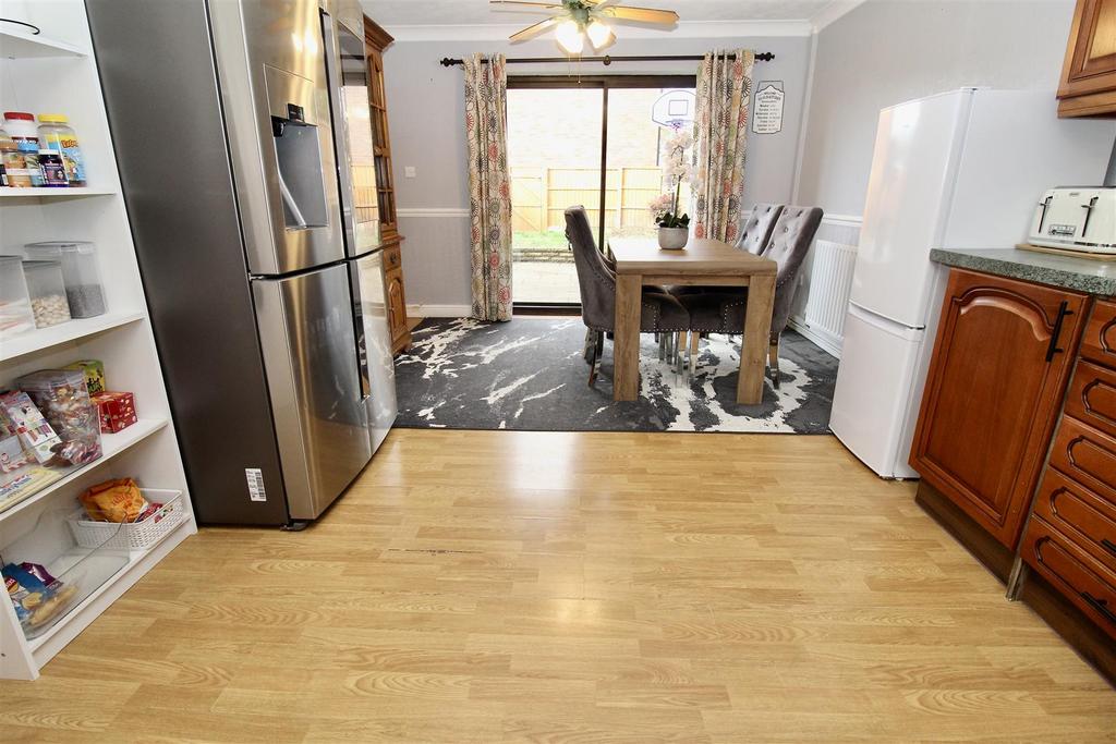 Dual Aspect Kitchen/Dining Room