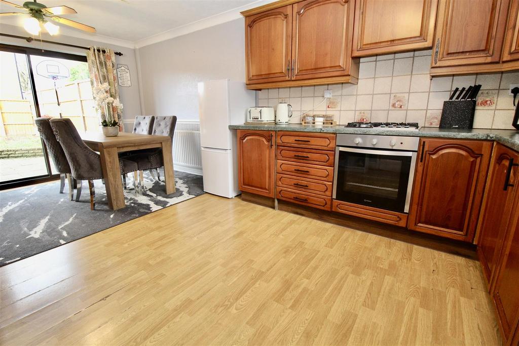 Dual Aspect Kitchen/Dining Room