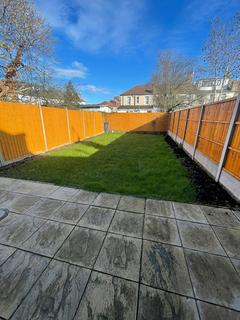 2 bedroom flat to rent, Haslemere Road, Ilford, Essex, IG3