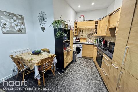 3 bedroom apartment for sale, Abbeyfields, Colchester