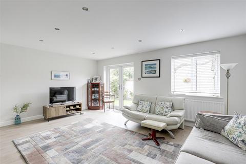 undefined, Elm Tree Avenue, Nottingham NG2