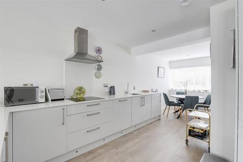 undefined, Elm Tree Avenue, Nottingham NG2