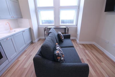 2 bedroom apartment to rent, City Apartments, City Centre