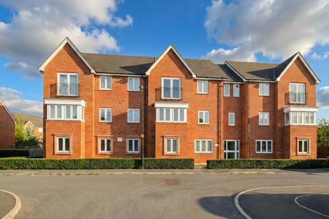 2 bedroom apartment to rent, Pineacre Close, Altrincham