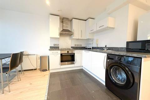 2 bedroom apartment to rent, Transport House, 1 The Crescent, Salford, M5