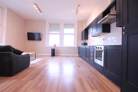 2 bedroom apartment to rent, City Apartments, City Centre