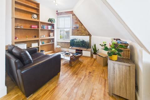 1 bedroom apartment to rent, 46 Heath Road, Twickenham