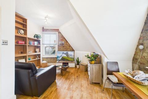 1 bedroom apartment to rent, 46 Heath Road, Twickenham