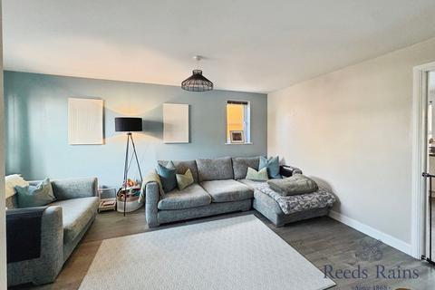 3 bedroom semi-detached house for sale, Larch Avenue, Tyne and Wear NE15