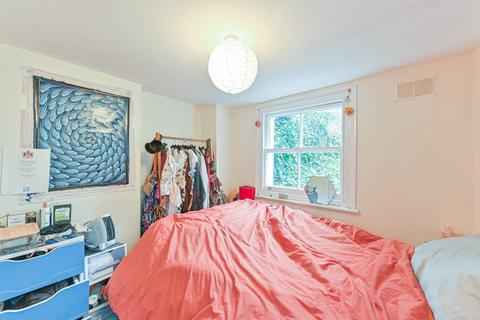 3 bedroom maisonette for sale, Bellfields Road, Brixton, London, SW9