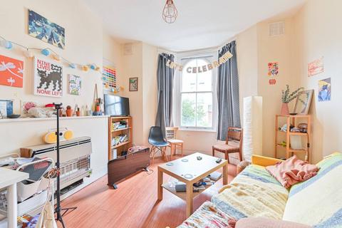 3 bedroom maisonette for sale, Bellfields Road, Brixton, London, SW9
