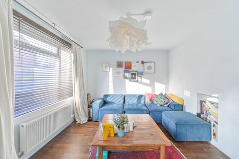 1 bedroom flat for sale, Sandmere Road, Clapham North, London, SW4