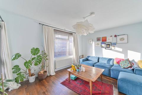 1 bedroom flat for sale, Sandmere Road, Clapham North, London, SW4