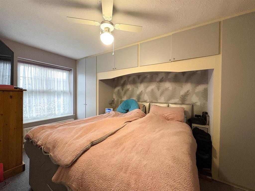 Bedroom1.jpg