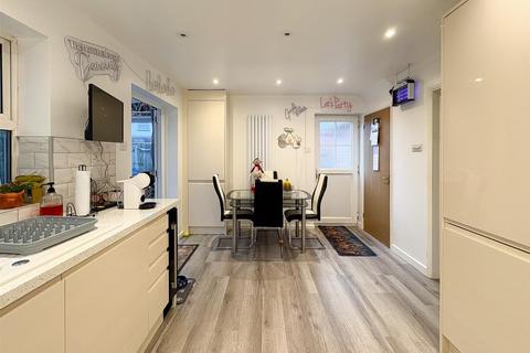 3 bedroom detached house for sale, The Saffrons, Burgess Hill