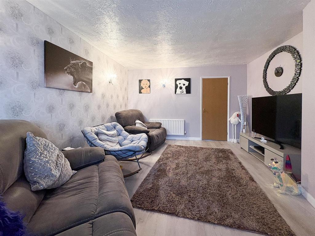 Livingroom-3.jpg
