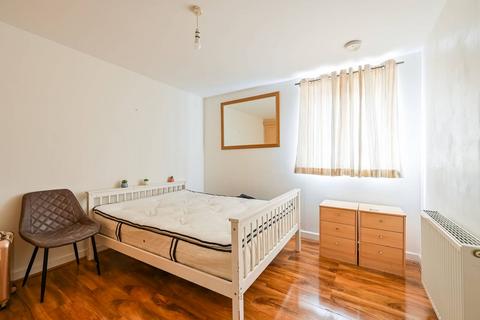 1 bedroom flat to rent, Adriatic Apartments, E16, Royal Docks, London, E16