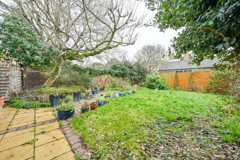 3 bedroom maisonette for sale, Brent Road, Brentford, TW8