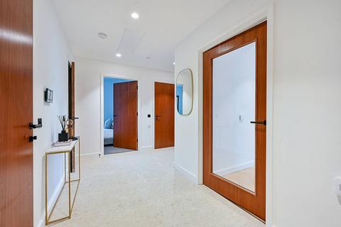 2 bedroom flat to rent, Madeleine Court, North Acton, Acton, W3