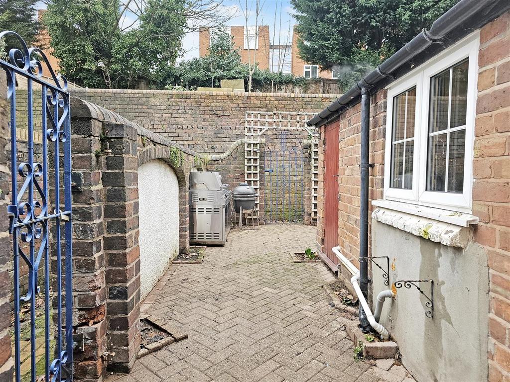 Courtyard Garden