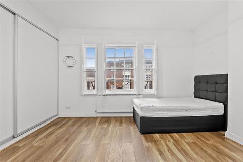 3 bedroom flat to rent, Finchley Road, London, NW3