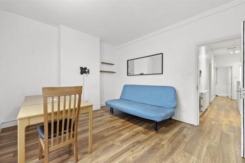 undefined, Finchley Road, London, NW3