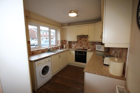 3 bedroom semi-detached house to rent, Waverley Lane, Burton upon Trent DE14