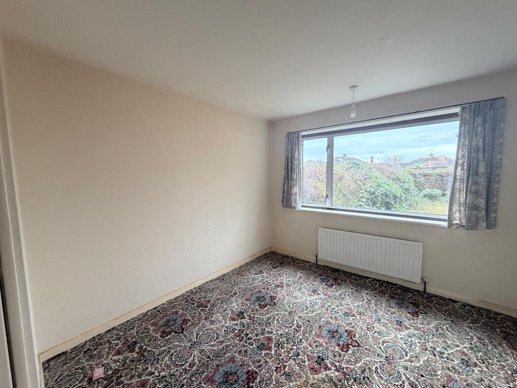 Bedroom (Rear)
