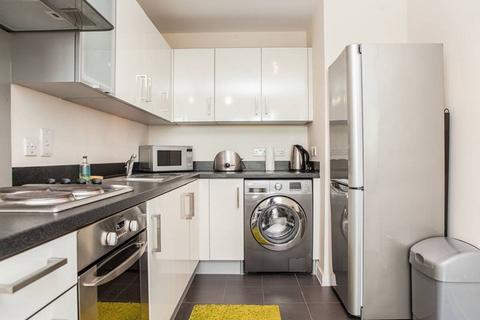 1 bedroom flat to rent, Grosvenor Waterside, Pimlico, London, SW1W