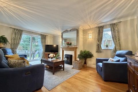 5 bedroom detached house for sale, Bramley Close, East Hanney