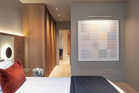 undefined, Commercial Street, Shoreditch, London, E1