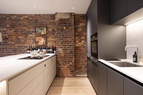 undefined, Commercial Street, Shoreditch, London, E1