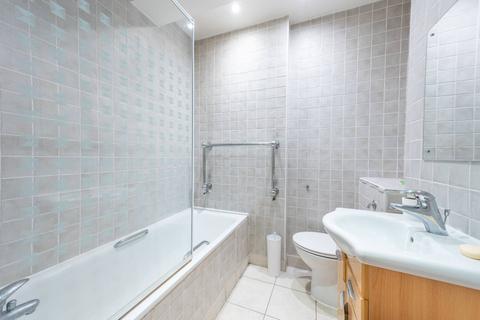 Studio to rent, Prince Albert Road, St John's Wood, London, NW8