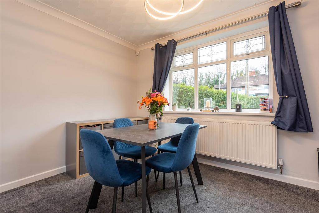 Lounge/Dining Room