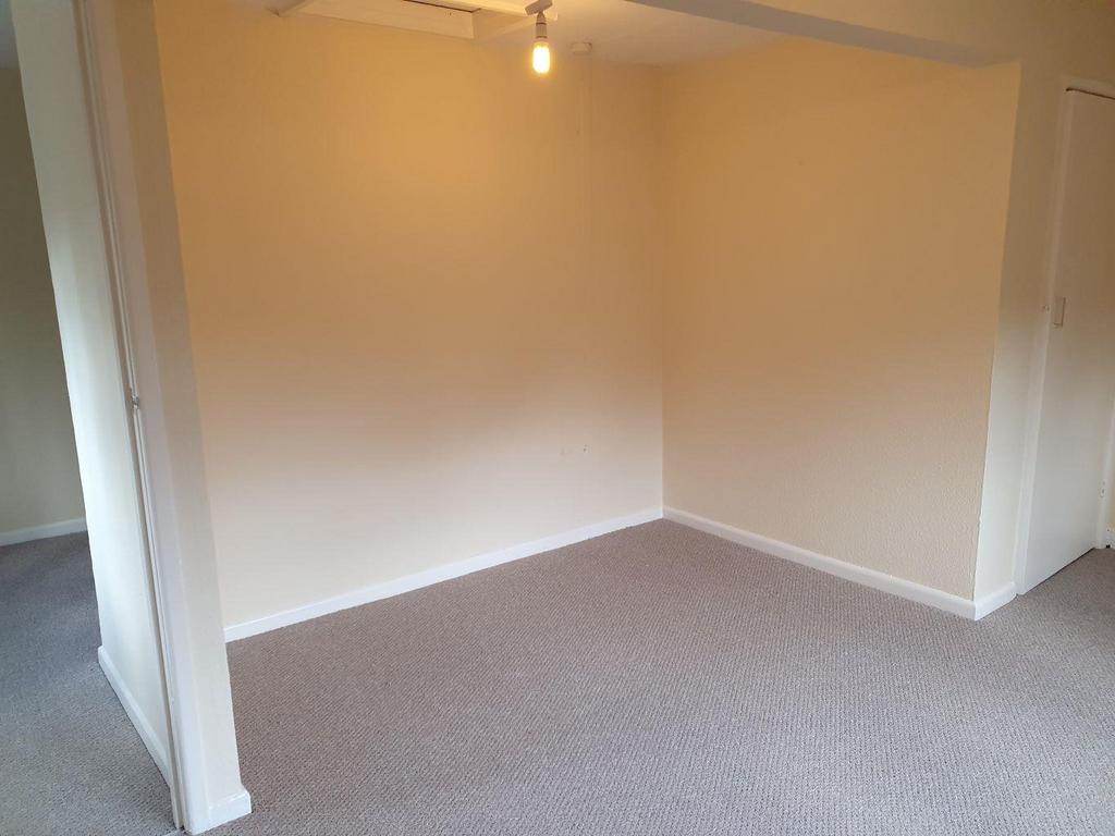 Bedroom...jpg