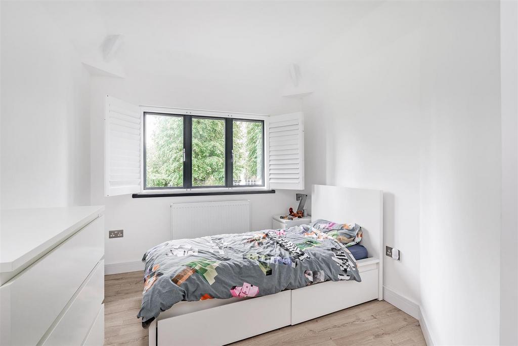 60 Sillhill Hall Road-2 lo.jpg