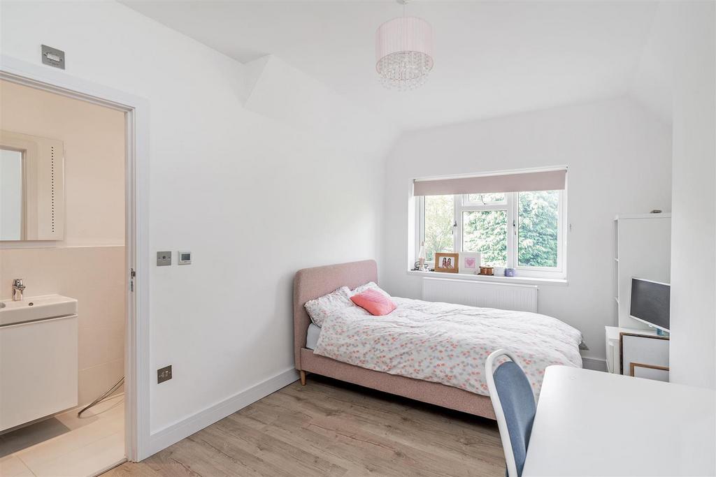 60 Sillhill Hall Road-9 lo.jpg