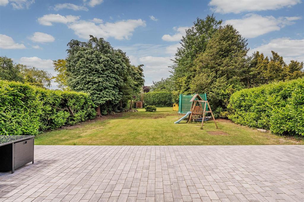 60 Sillhill Hall Road-36 lo.jpg