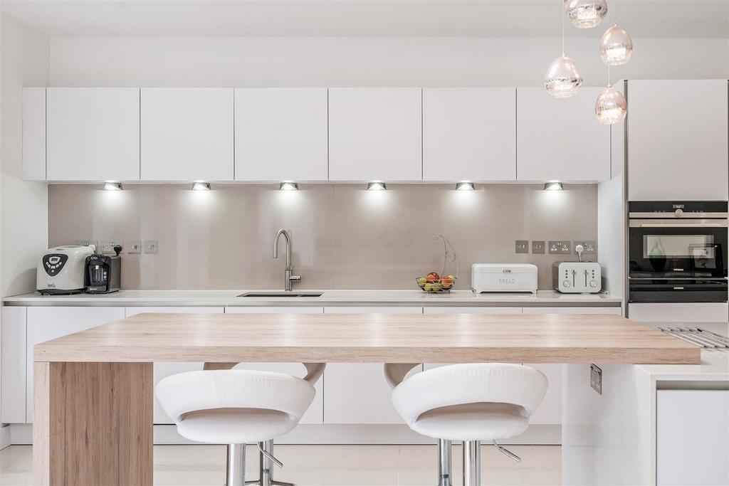 60 Sillhill Hall Road-29 lo.jpg