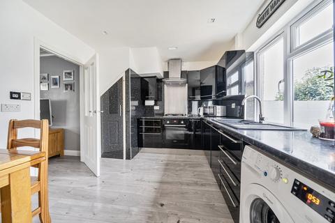 3 bedroom terraced house for sale, Oak Road, Gravesend, DA12