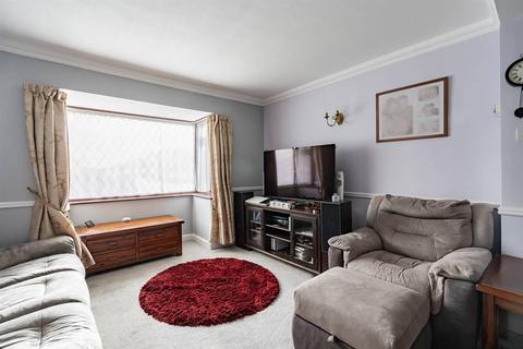 3 bedroom semi-detached house for sale, Hunters Forstal Road, Herne Bay