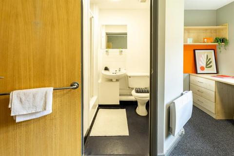 1 bedroom in a flat share to rent, Pershore Road, Birmingham B5