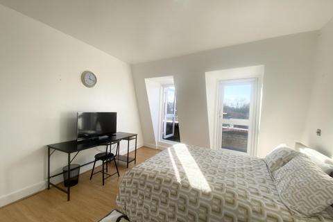 1 bedroom flat to rent, 75 Burdett Road, London E3