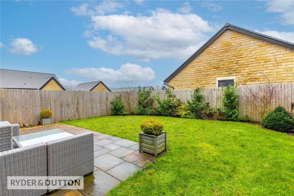 Patio &amp; Lawn Gardens